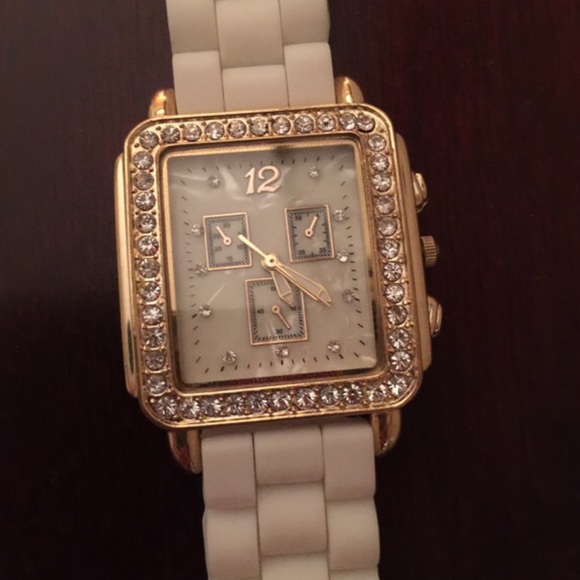 Bundle for @sarahzietz1971