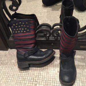 Blue leather medium length boots w/ American flag