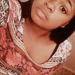 Meet your Posher, Destinee