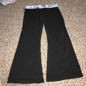 YOGA PANTS