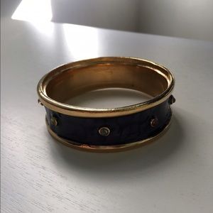 Classy bangle