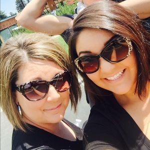 Meet your Posher, Danica