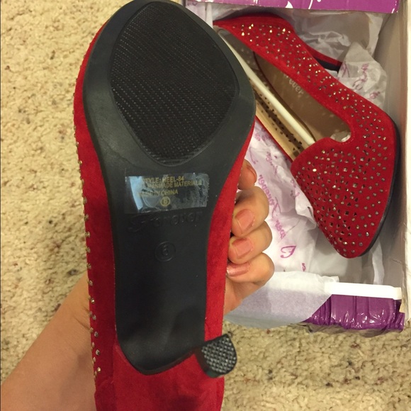 Excellent for Christmas Eve or any party size 6 - Picture 3 of 4