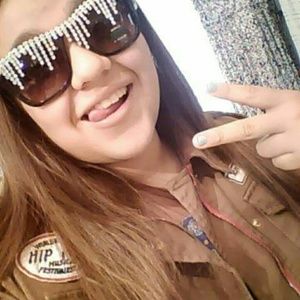 Meet your Posher, Alejandra