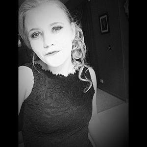 Meet your Posher, Alyssa