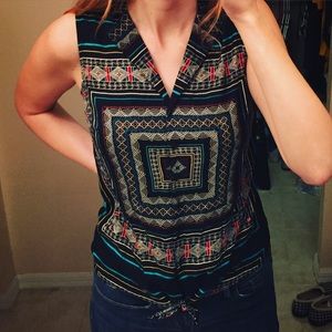 Apt. 9 Geometric Top