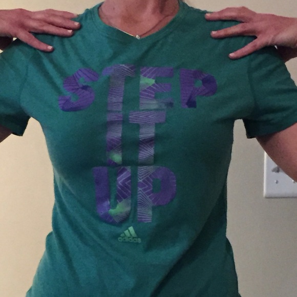 🌸ADIDAS TEE🌸 - Picture 2 of 4