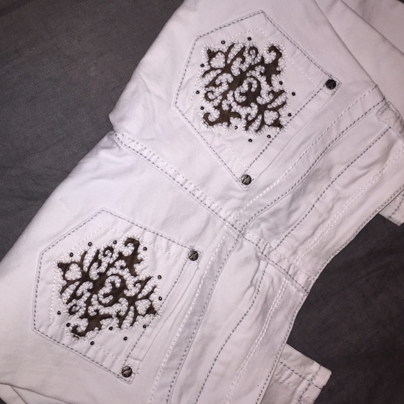 Skinny jeans. - Picture 2 of 2