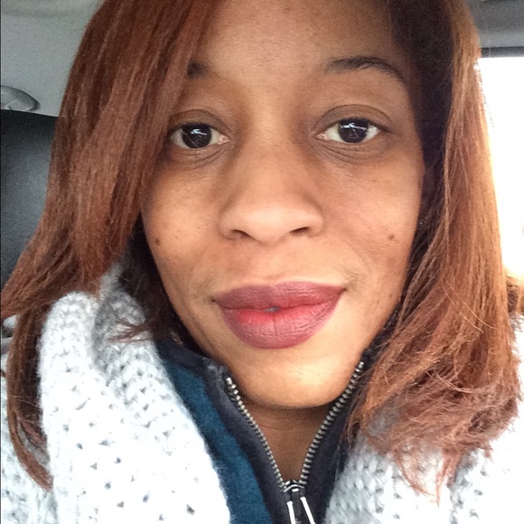 Meet your Posher, Aungee - Picture 2 of 4