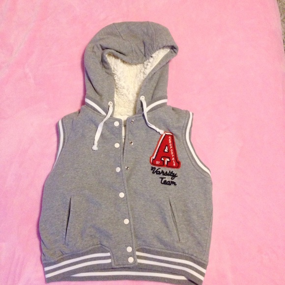 🔴Aeropostale Vest