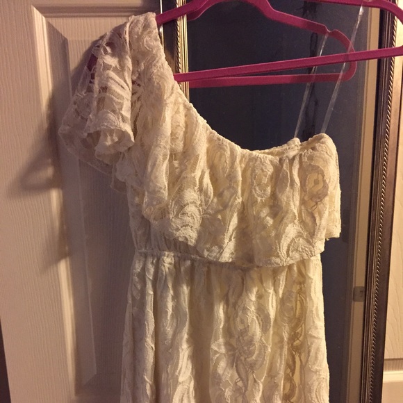 Lace dress. - Picture 1 of 2