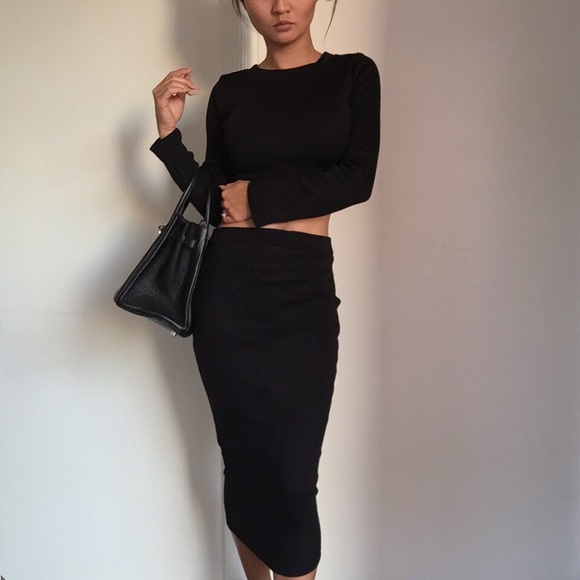 •SOLD OUT•"2 Piece Winter Midi" in Black - Picture 4 of 4