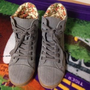 Gray high top fashion sneakers