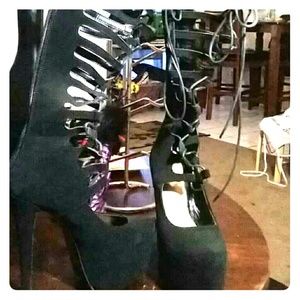 Strap up heels