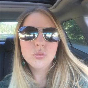 Meet your Posher, Tiffany