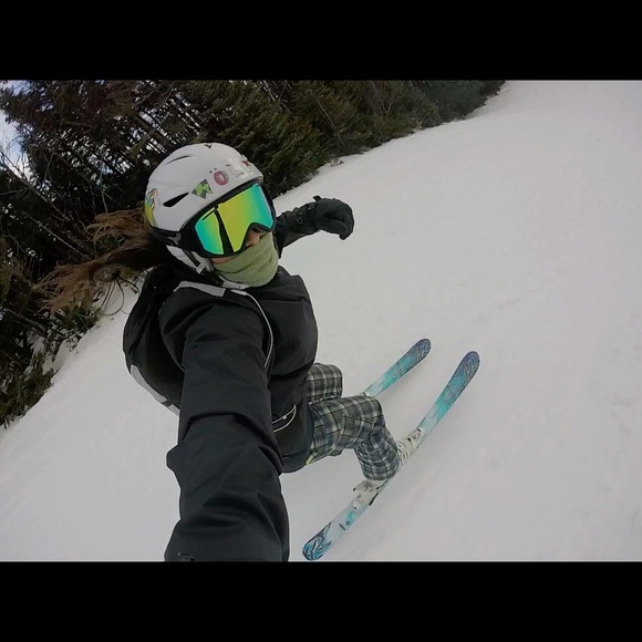 Meet your Posher, Erica - Picture 2 of 2