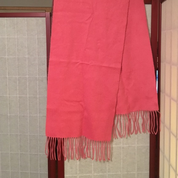 100% cashmere salmon scarf