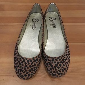 Seychelles animal print flats