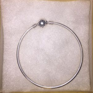 New pandora bangle bracelet