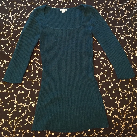 Blue Sweater - Picture 1 of 2