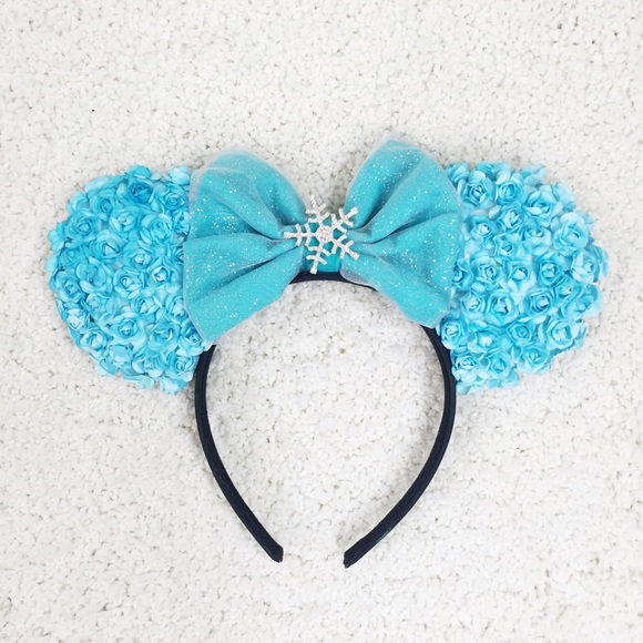 Elsa Themed Minnie Ears - Picture 2 of 4