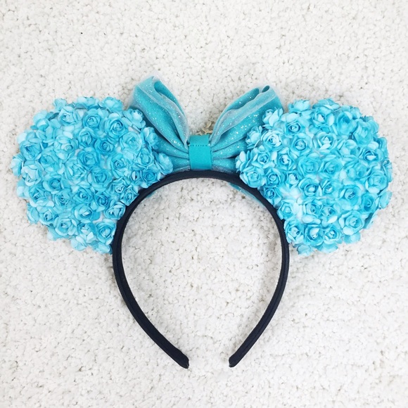 Elsa Themed Minnie Ears - Picture 3 of 4