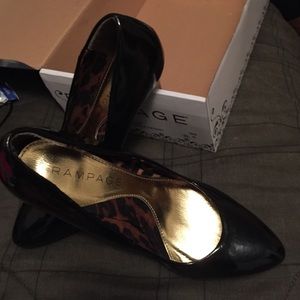Black Shiny Heels Run bigger than the regular size