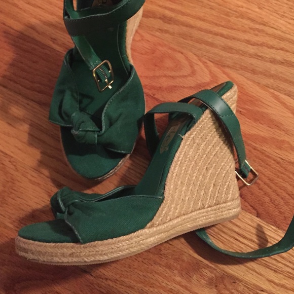 Wedge - Picture 2 of 4