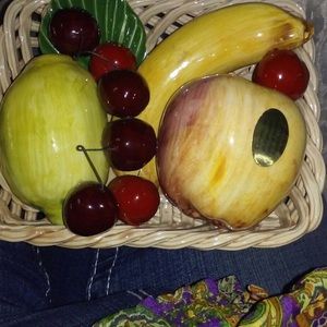 Meet your Posher, Flora