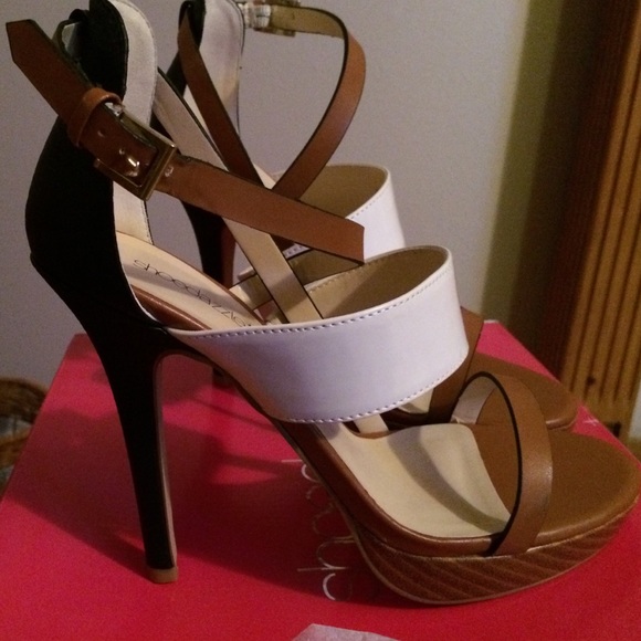 Shoe dazzle stilettos