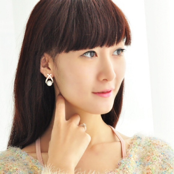 earing - Picture 3 of 3