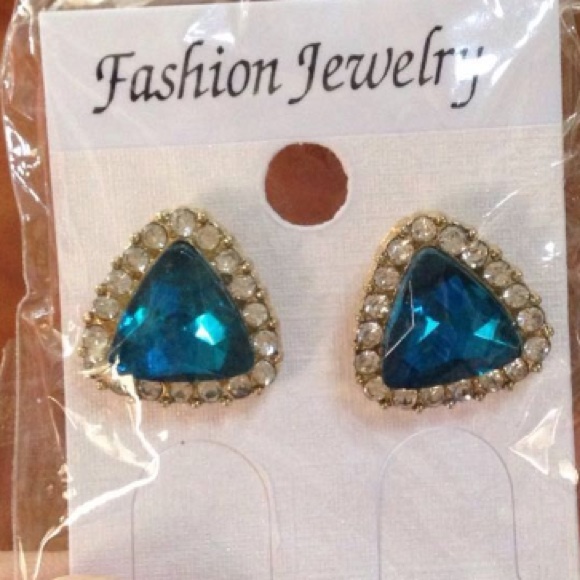 earing - Picture 2 of 2