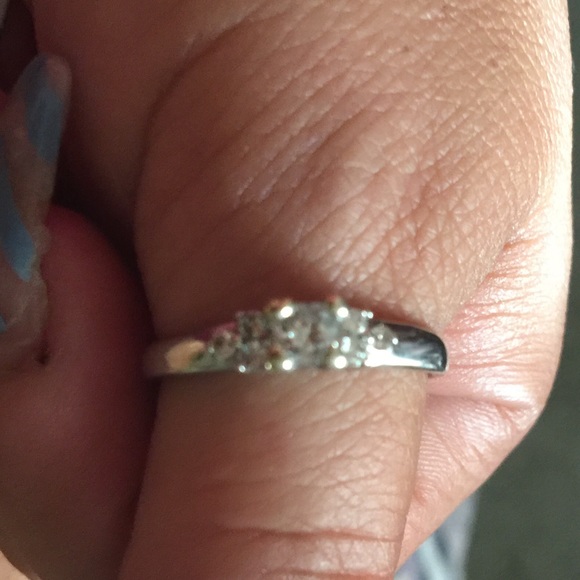 Platinum diamond ring