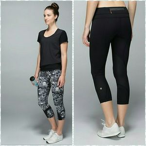 Lululemon run inspire crops flowabunga 10