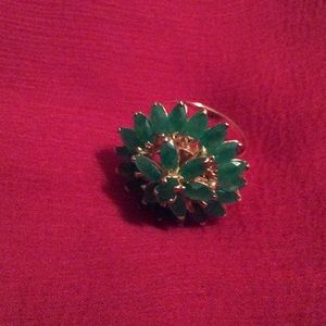 Emerald flower ring