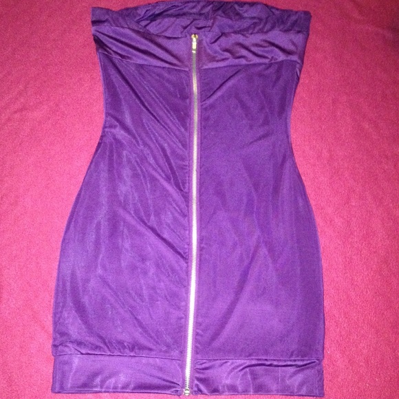 Dress - Picture 2 of 2