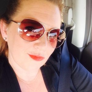 Meet your Posher, Roni