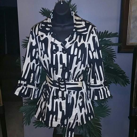 Cream and black blazer. Size Med