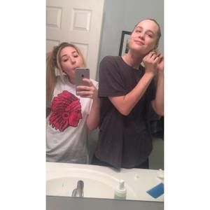 Meet your Posher, Maya