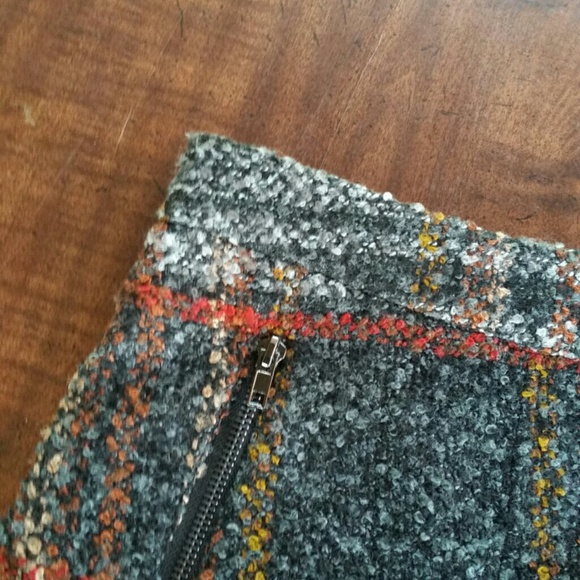 Tweed Mini Skirt - Picture 2 of 3