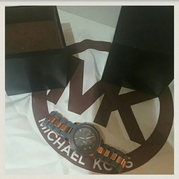 Michael kors watch - Picture 2 of 2