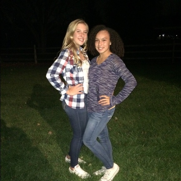 Meet your Posher, Olivia - Picture 1 of 1