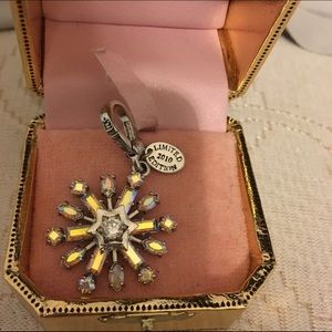 Juicy couture 2010 snowflake charm