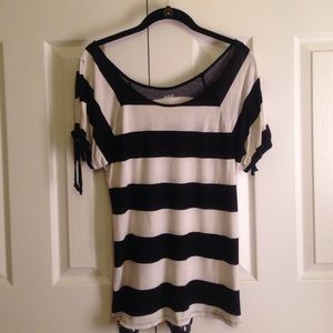striped blouse!