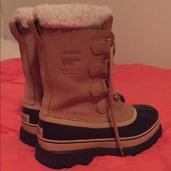 Sorel Caribou size 8