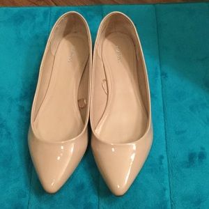 EXPRESS Tan Flats