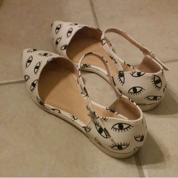Liliana printed flats