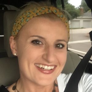 Meet your Posher, Melissa