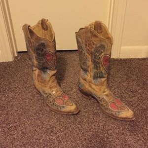SOLD Corral Vintage Tan Leather Winged Heart boots