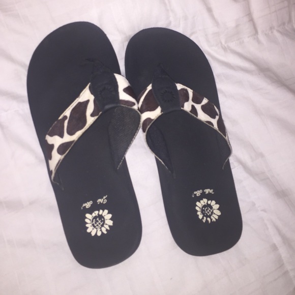 Yellow Box Flipflops